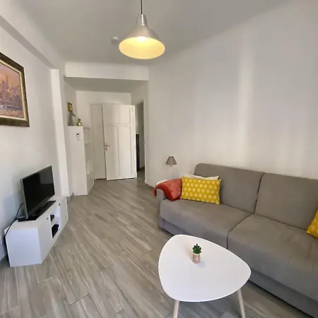 Joli Climatise A 2 Minutes Des Plages Apartament Mentona