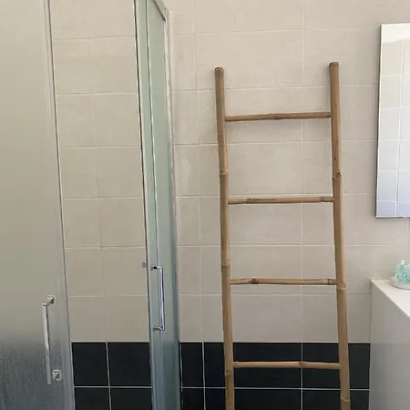 Apartament Joli Climatise A 2 Minutes Des Plages Mentona